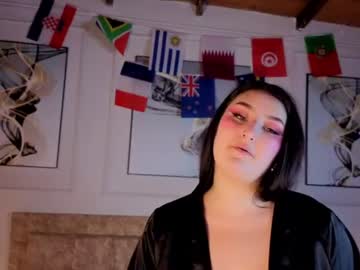 zoe_moon__