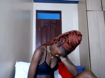 ebonie_petite