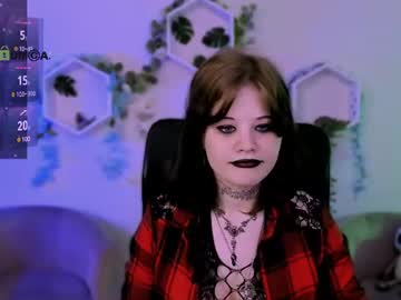 nikki_kiss_
