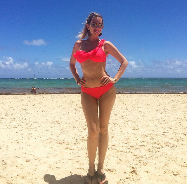 saca paja con nuevos e infartantes bikinazos — 26