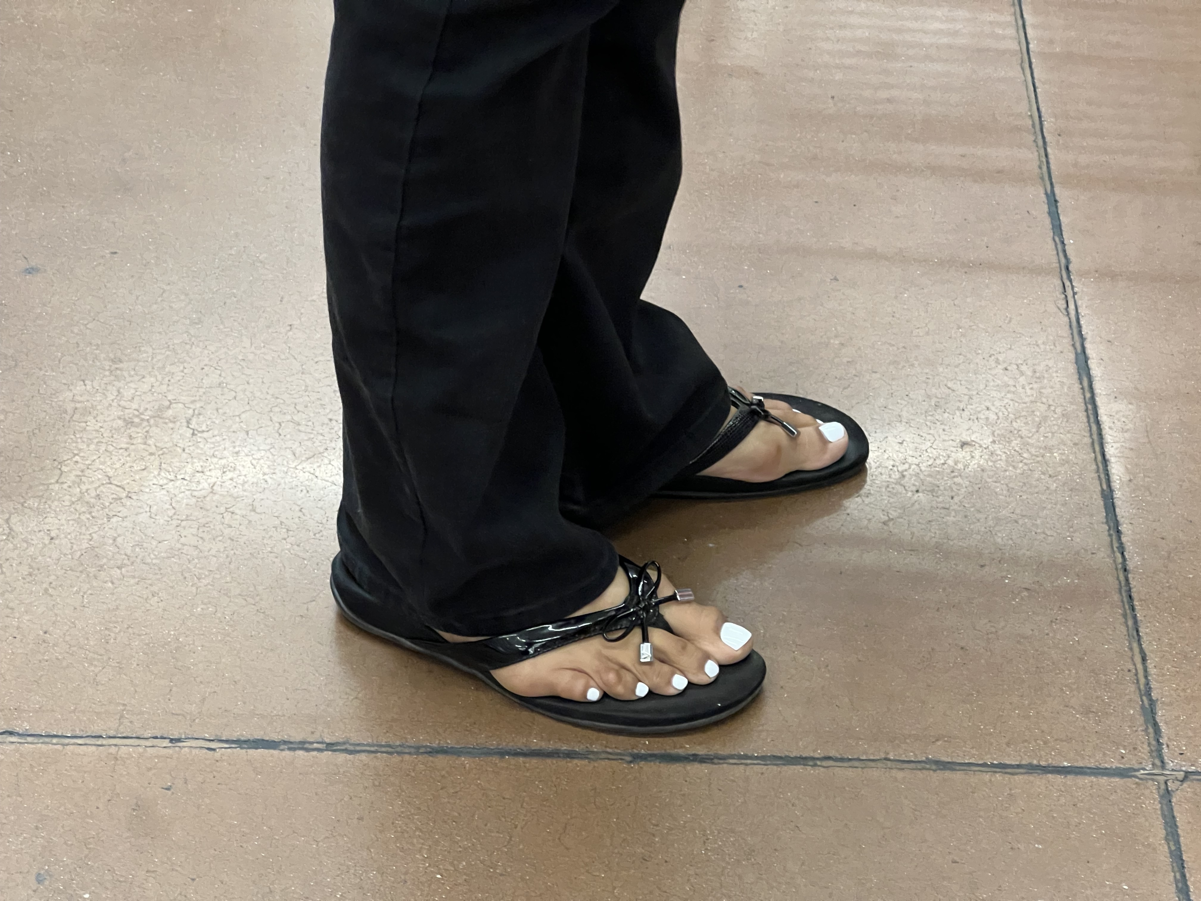 Gilf and milf feet at supermarket — 22