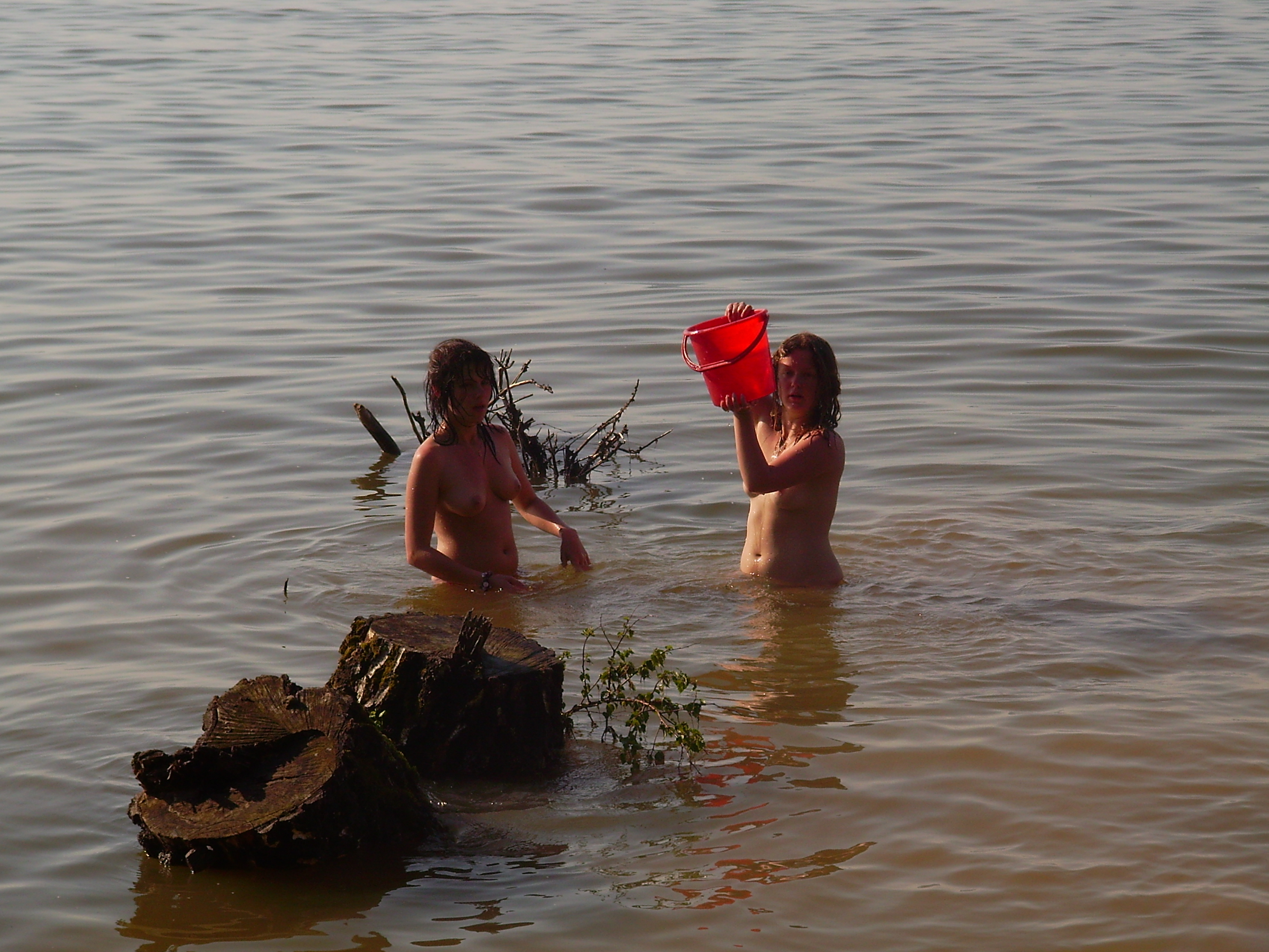 Amateur Girls Holiday Pics — 32