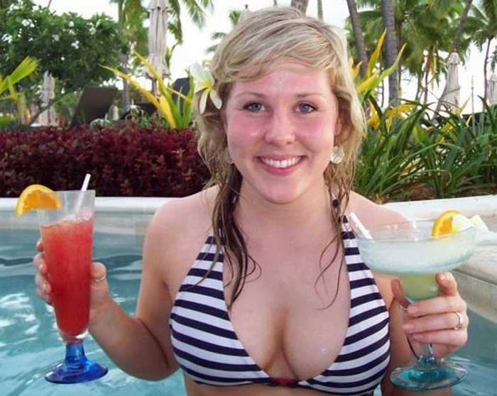 Bodacious beach babes also wanna have fun — 23