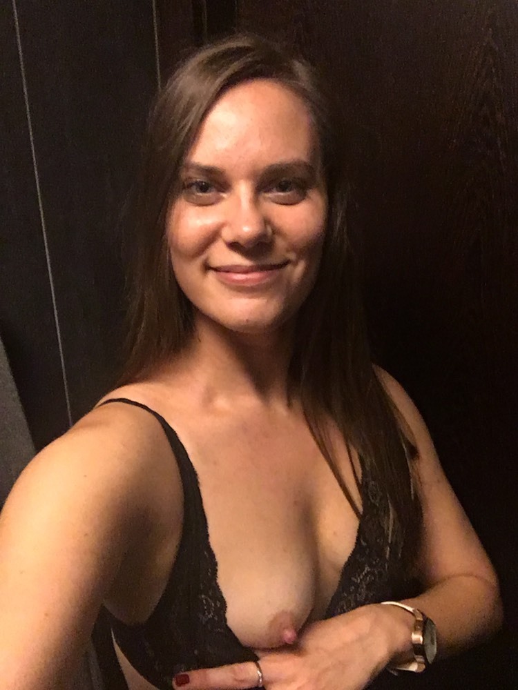 Italian chick show everything — 12