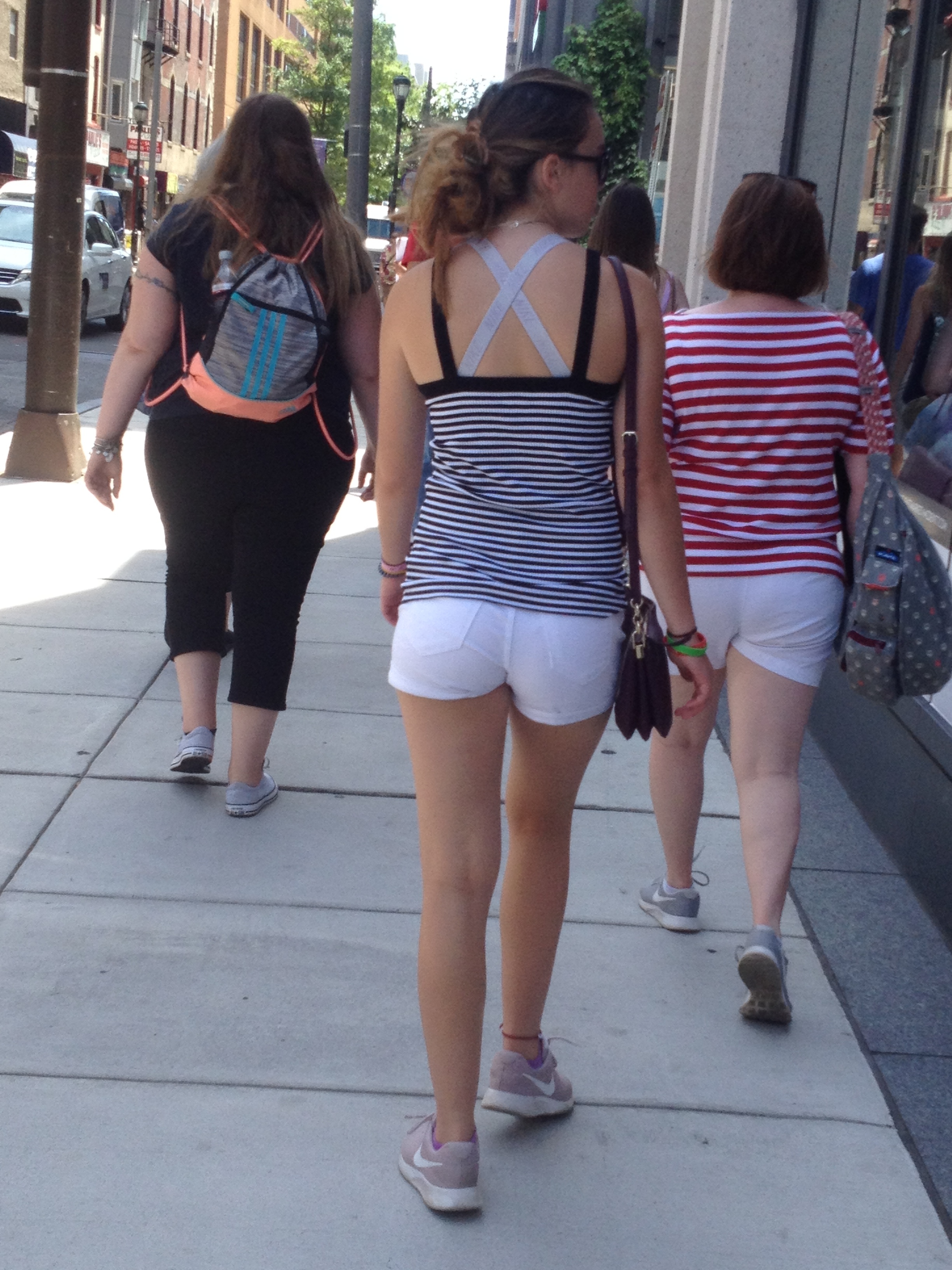 Candid Teen VPL in the City — 21