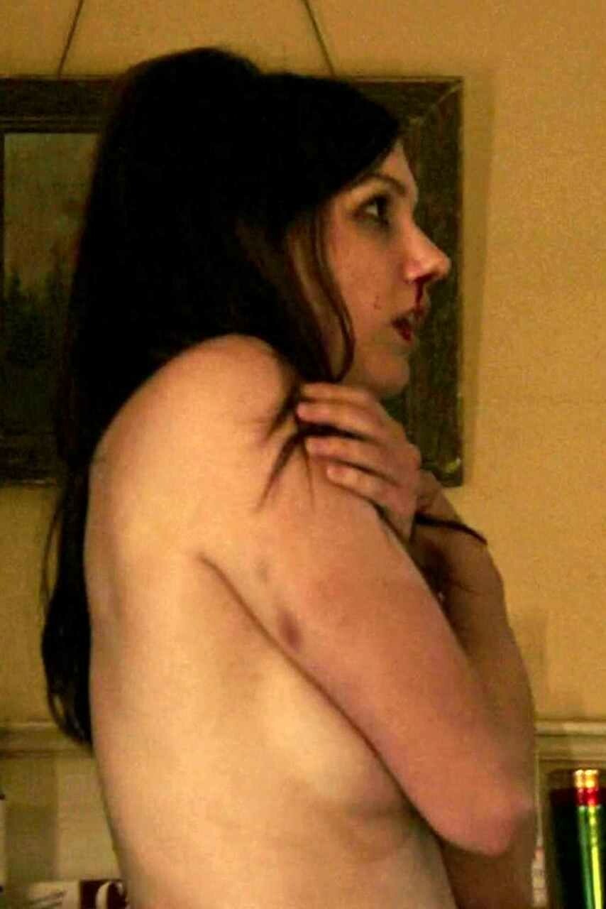 Hannah Murray Skins British TV Show Sexy Girl — 16