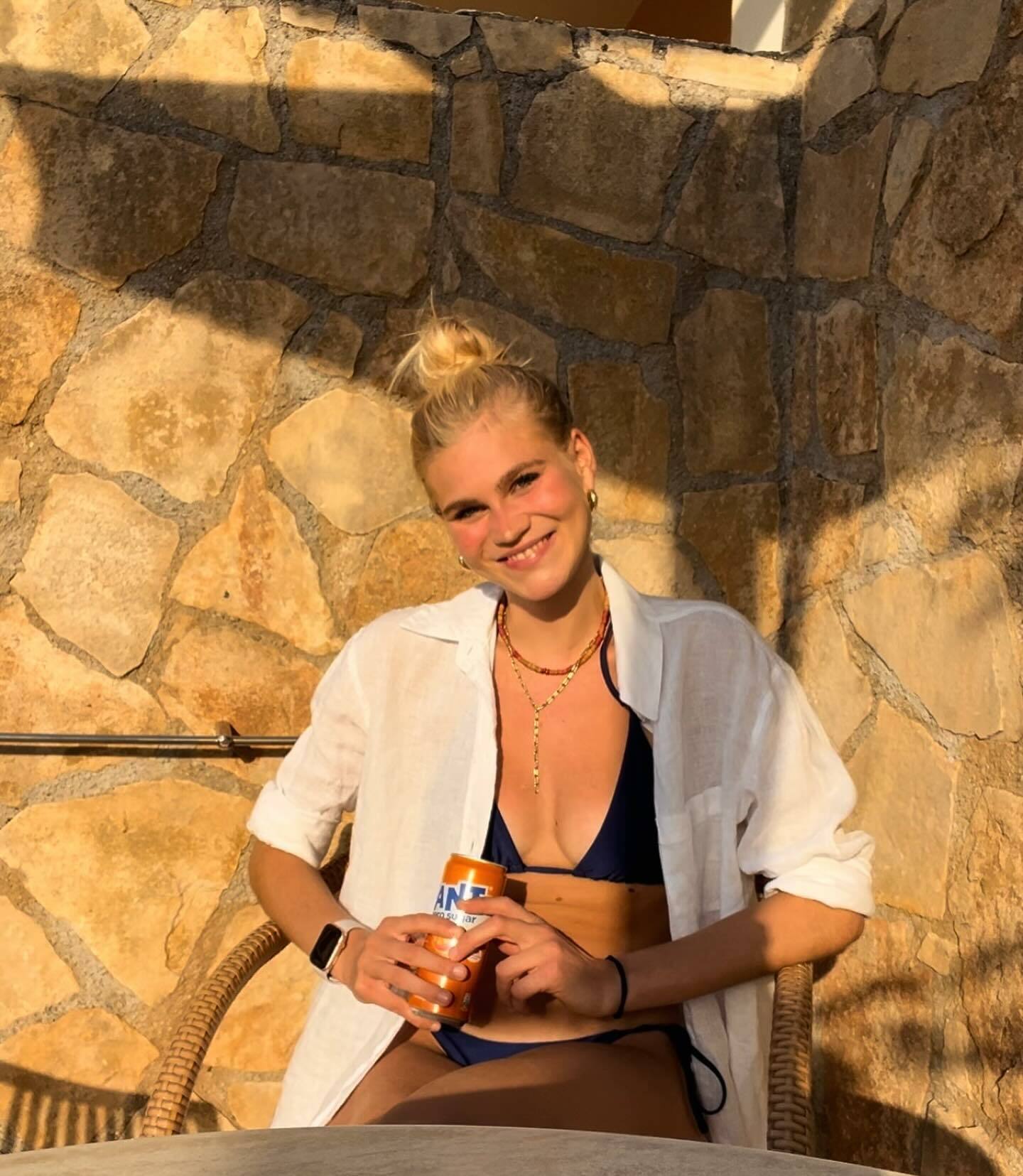 German Social Media Whore Annchristin — 12
