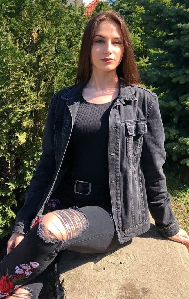 Dana pretty slut for gangbangs — 6